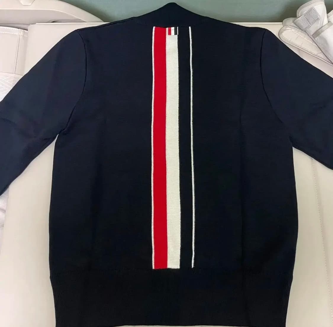 [미개봉 새상품] 톰브라운 메리노울 백삼선 니트집업 네이비 2사이즈 상품이미지3