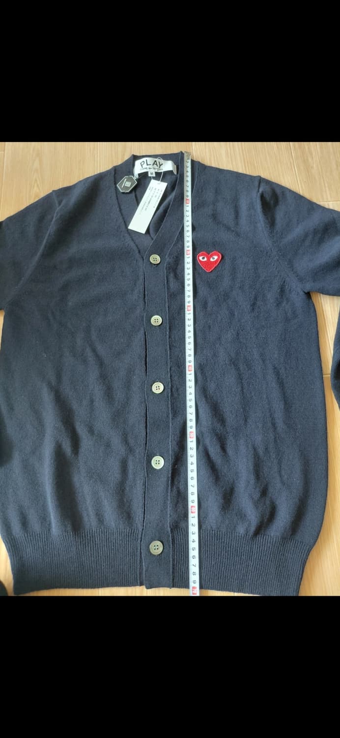 크림에서 방금 받은 꼼데가르송 가디건 네이비 M사이즈 상품이미지3