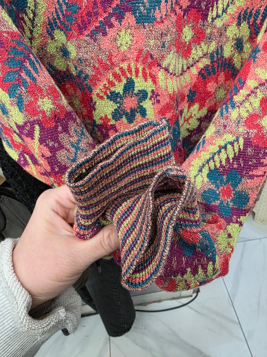 미쏘니 빈티지 플라워 니트 상품이미지4