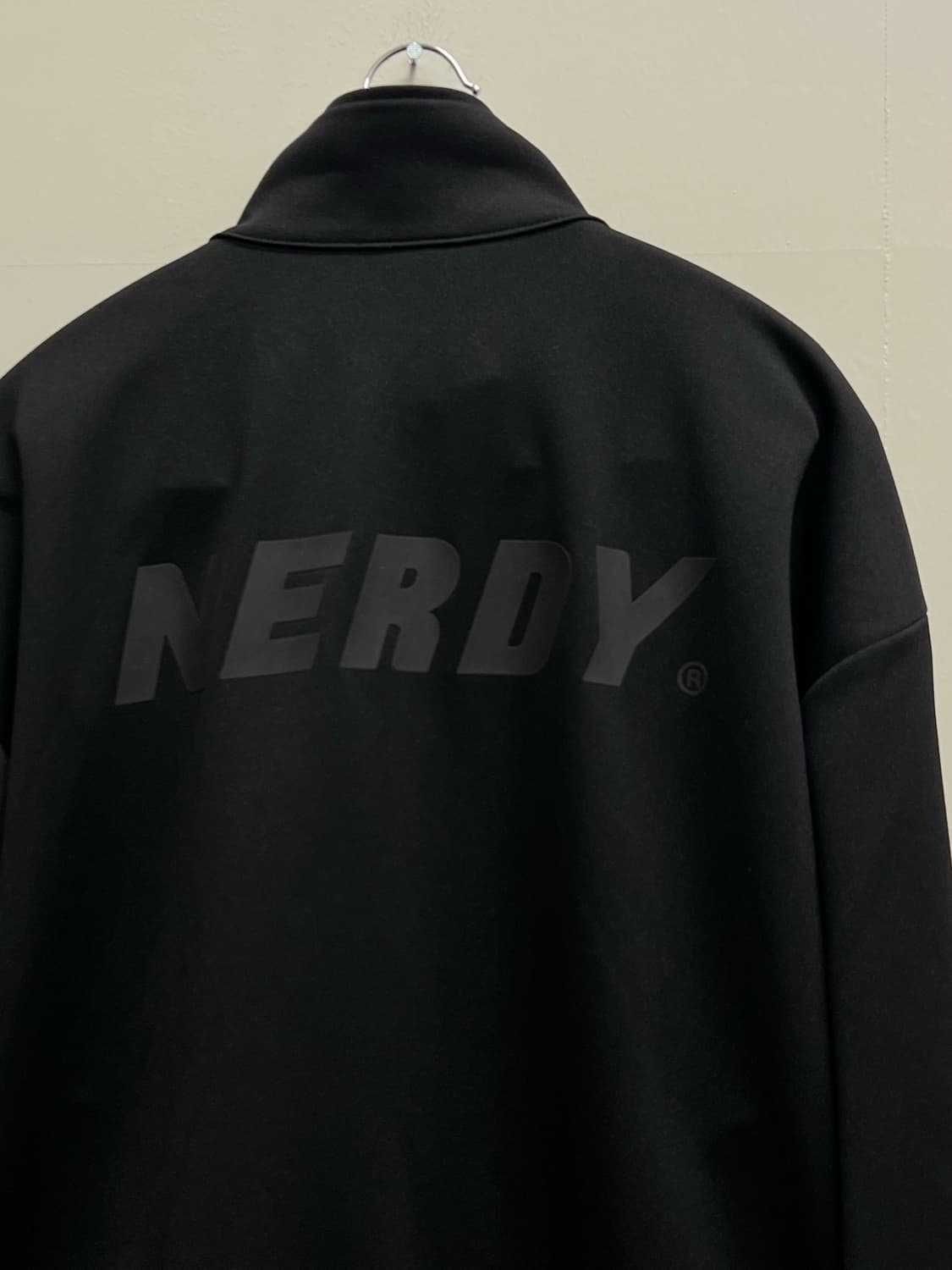 널디 트랙탑 져지 올블랙 상품이미지6