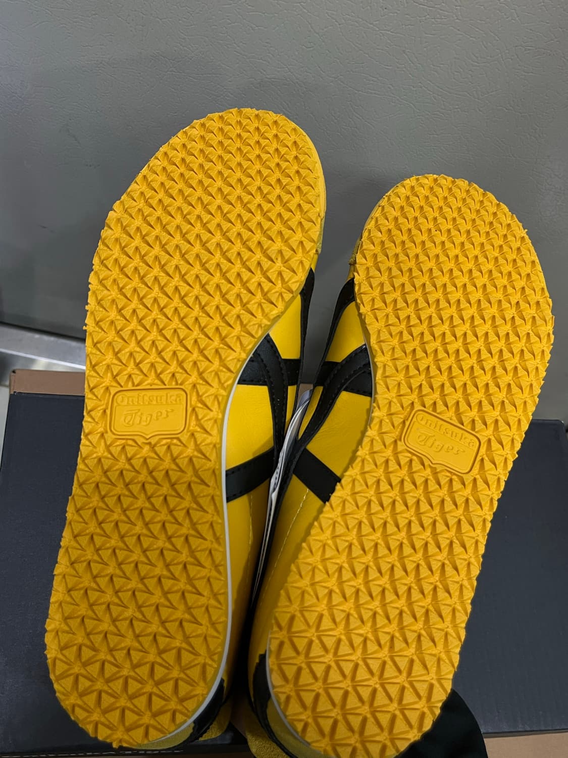 오니츠카타이거 멕시코66 옐로우 245 새상품 상품이미지2