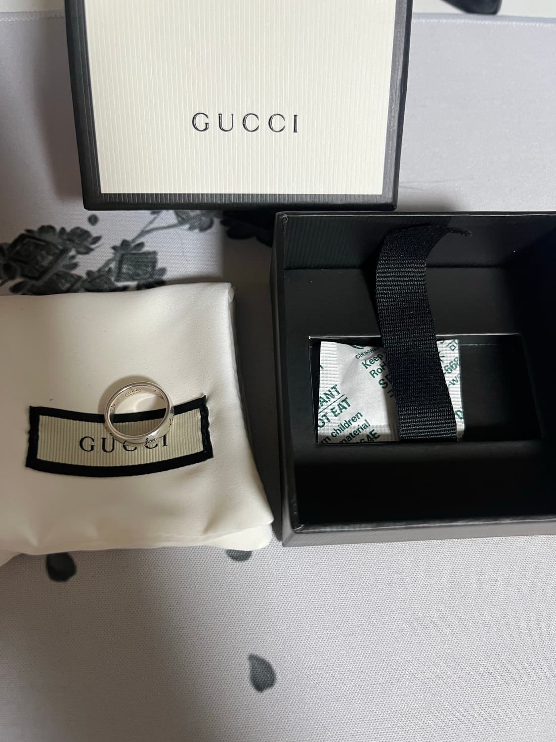 구찌 블라인드 포 러브 반지7호 상품이미지4