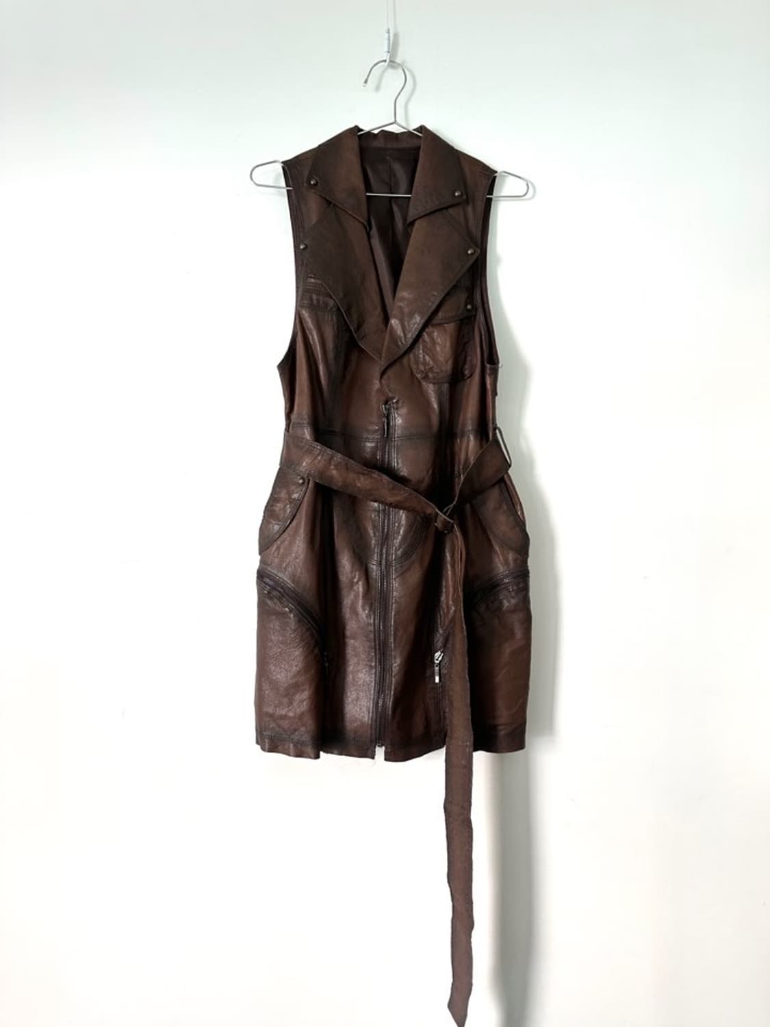 Sheep skin strap vest / brown 상품이미지1