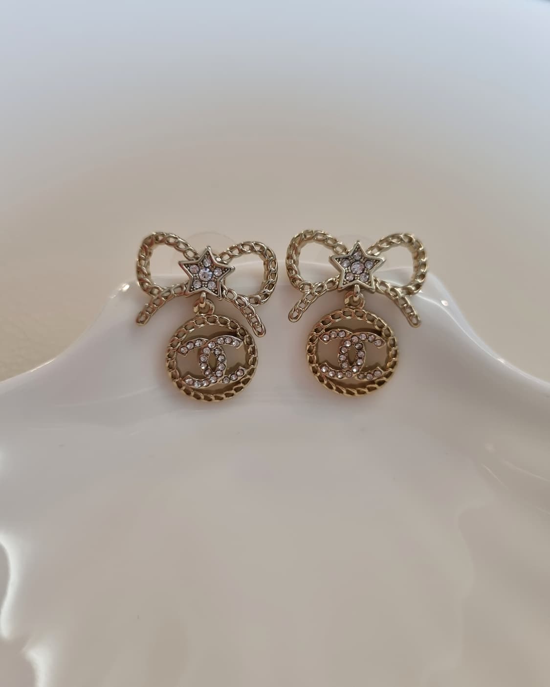 샤넬 체인리본 별큐빅 CC 드롭귀걸이  업사이클링 상품이미지3