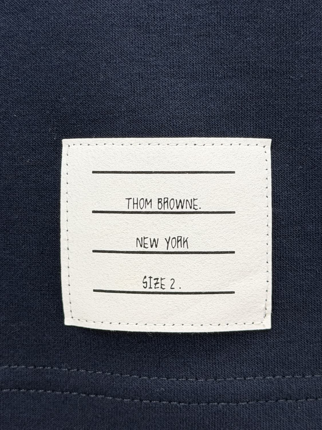 톰브라운 클래식 코튼 쇼트 슬리브 티셔츠 네이비 상품이미지4