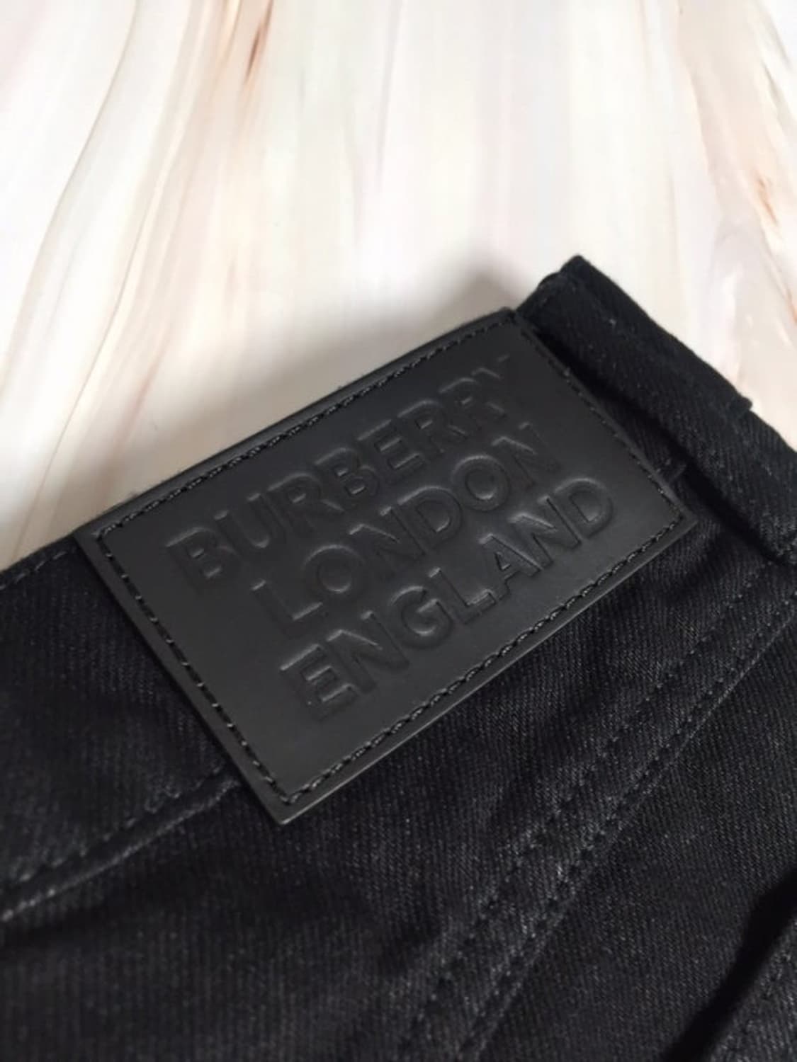 버버리 스트레이트진 상품이미지3