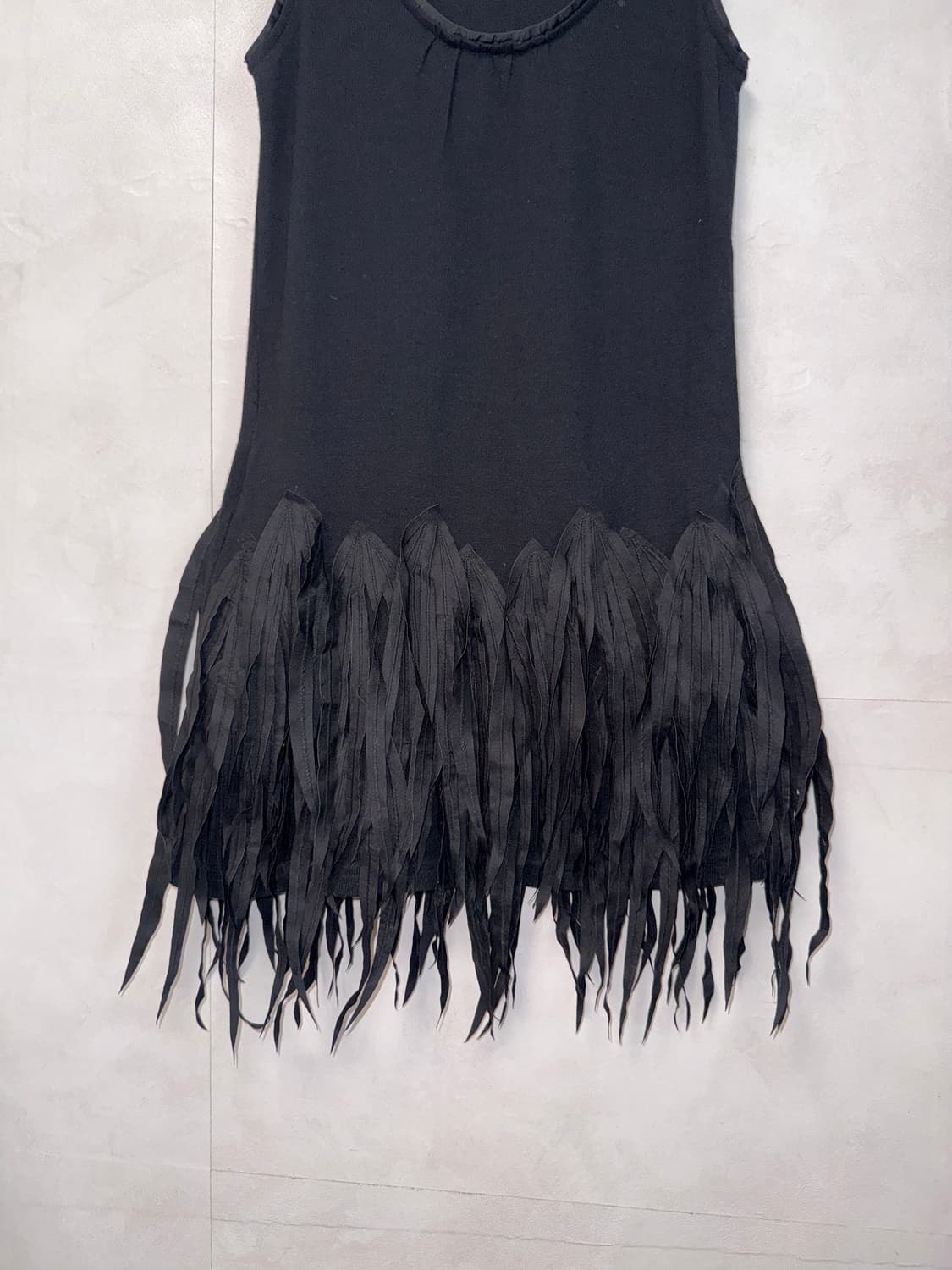 Black grunge feather details ops 상품이미지3