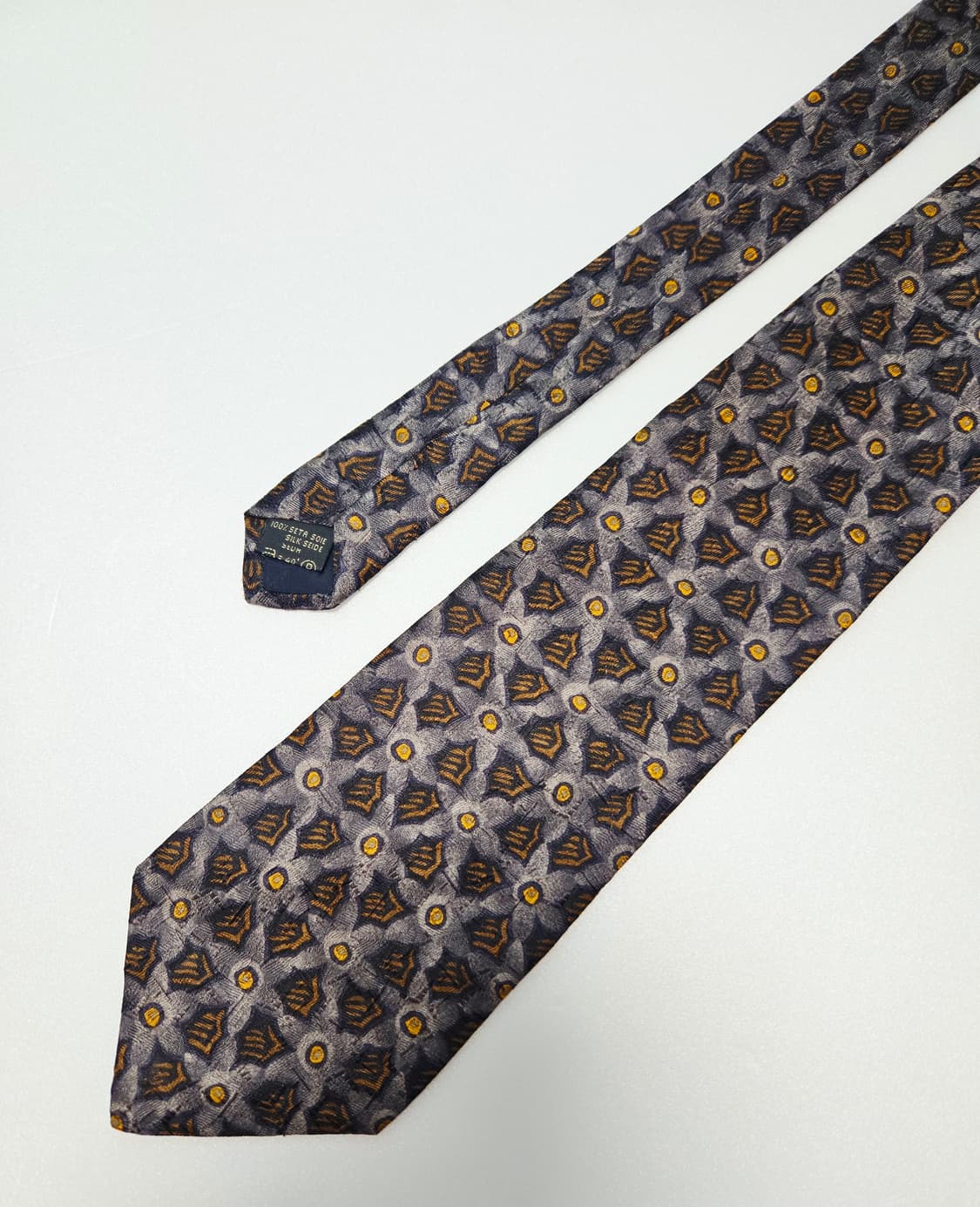 에르메네질도 제냐 실크100 그레이 넥타이 상품이미지3