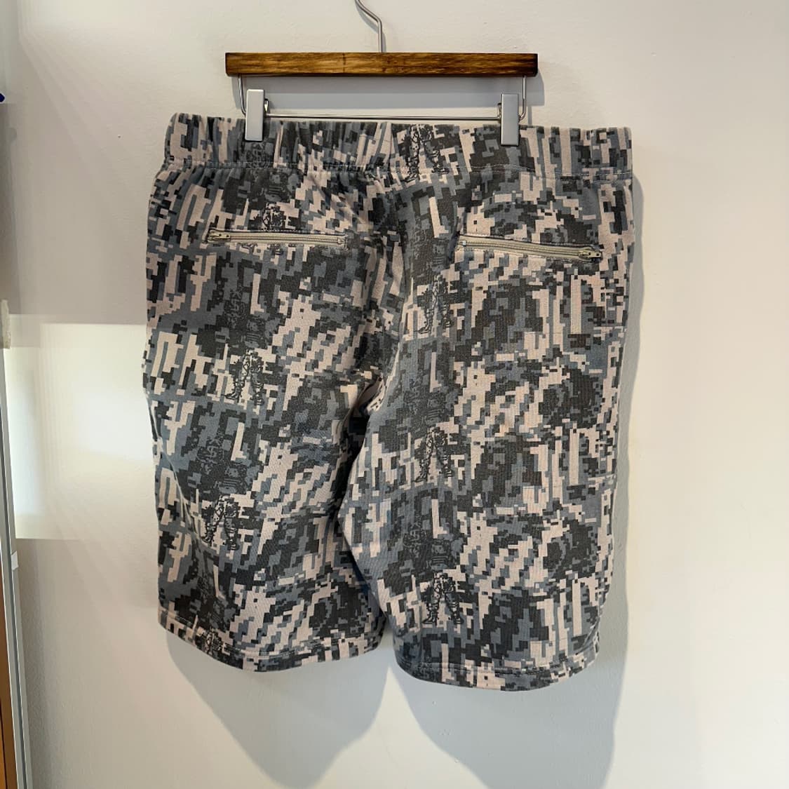 BBC SWEAT SHORTS DIGITAL CAMO 상품이미지2
