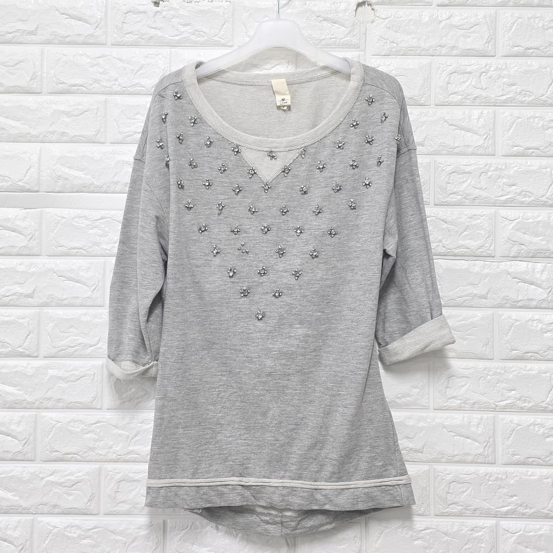 한섬 오즈세컨 큐빅 장식 그레이 블라우스 S 상품이미지1