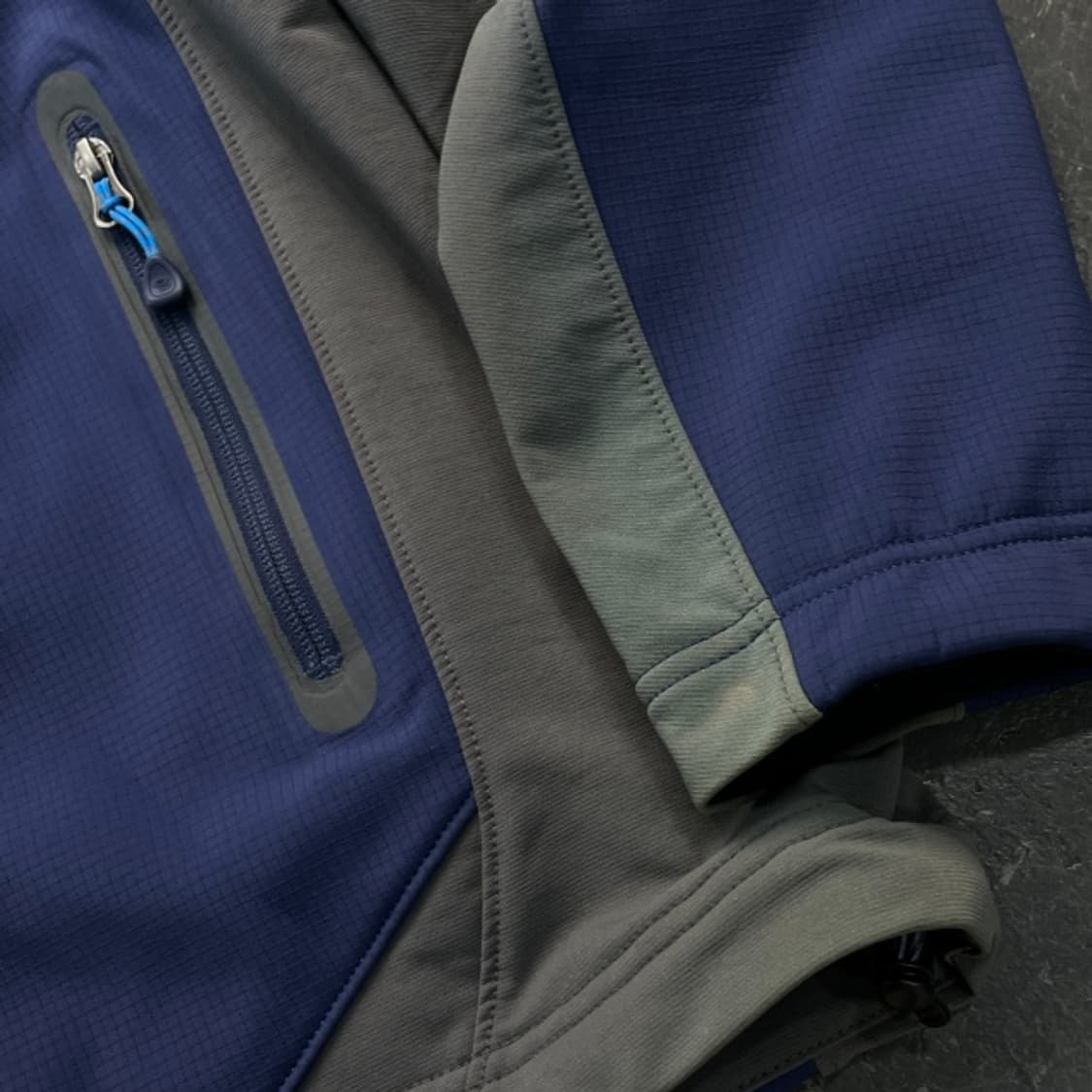 100 마운틴하드웨어 소프트쉘 자켓 상품이미지3