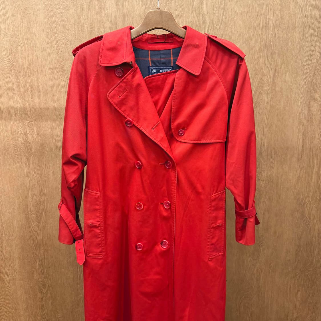 버버리 트렌치 코트 더블 브레스티드 벨트 스트랩 디테일 레귤러핏 레드 상품이미지4