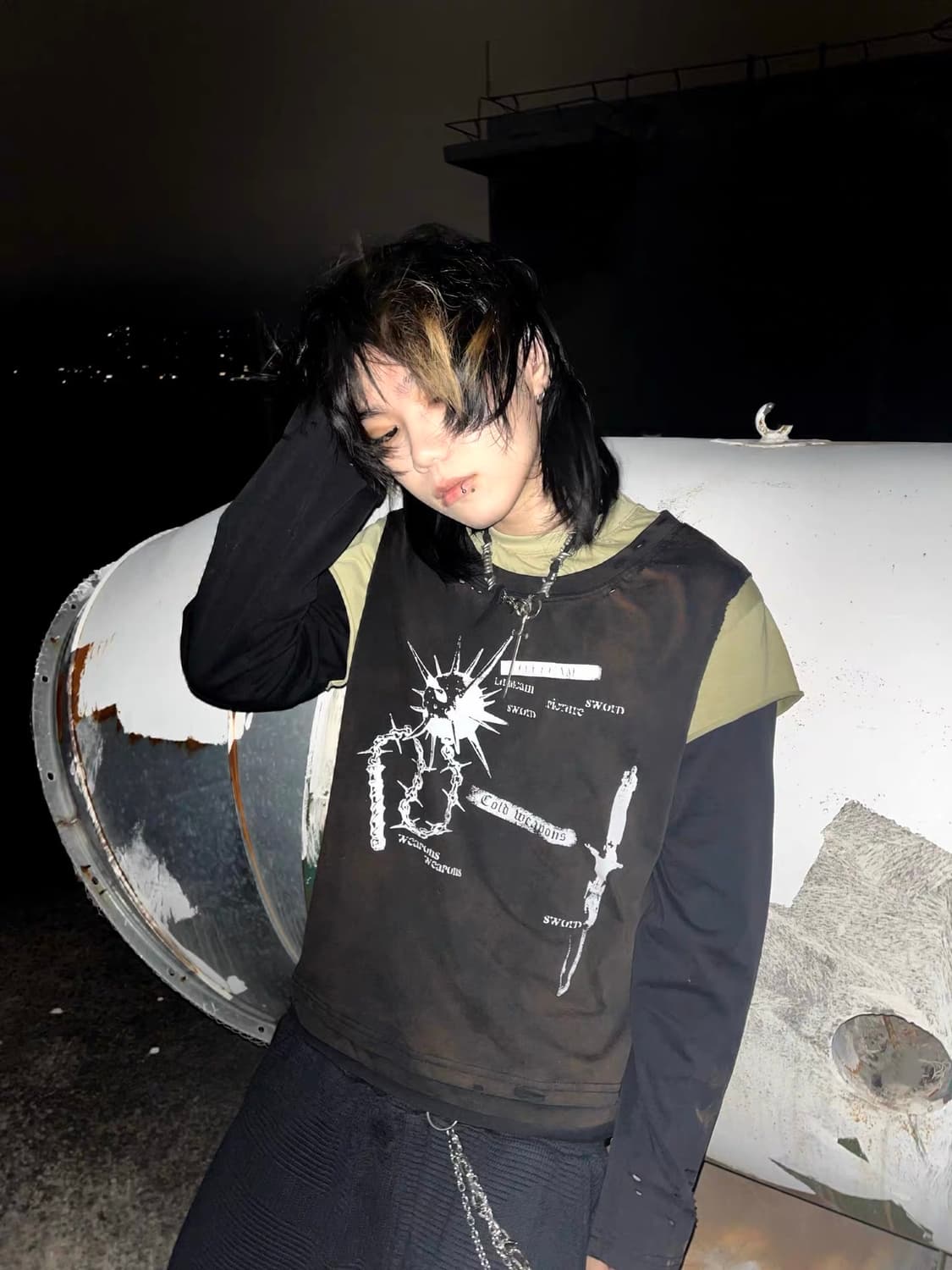 Three-Panel Distressed Cotton Pullover  상품이미지10