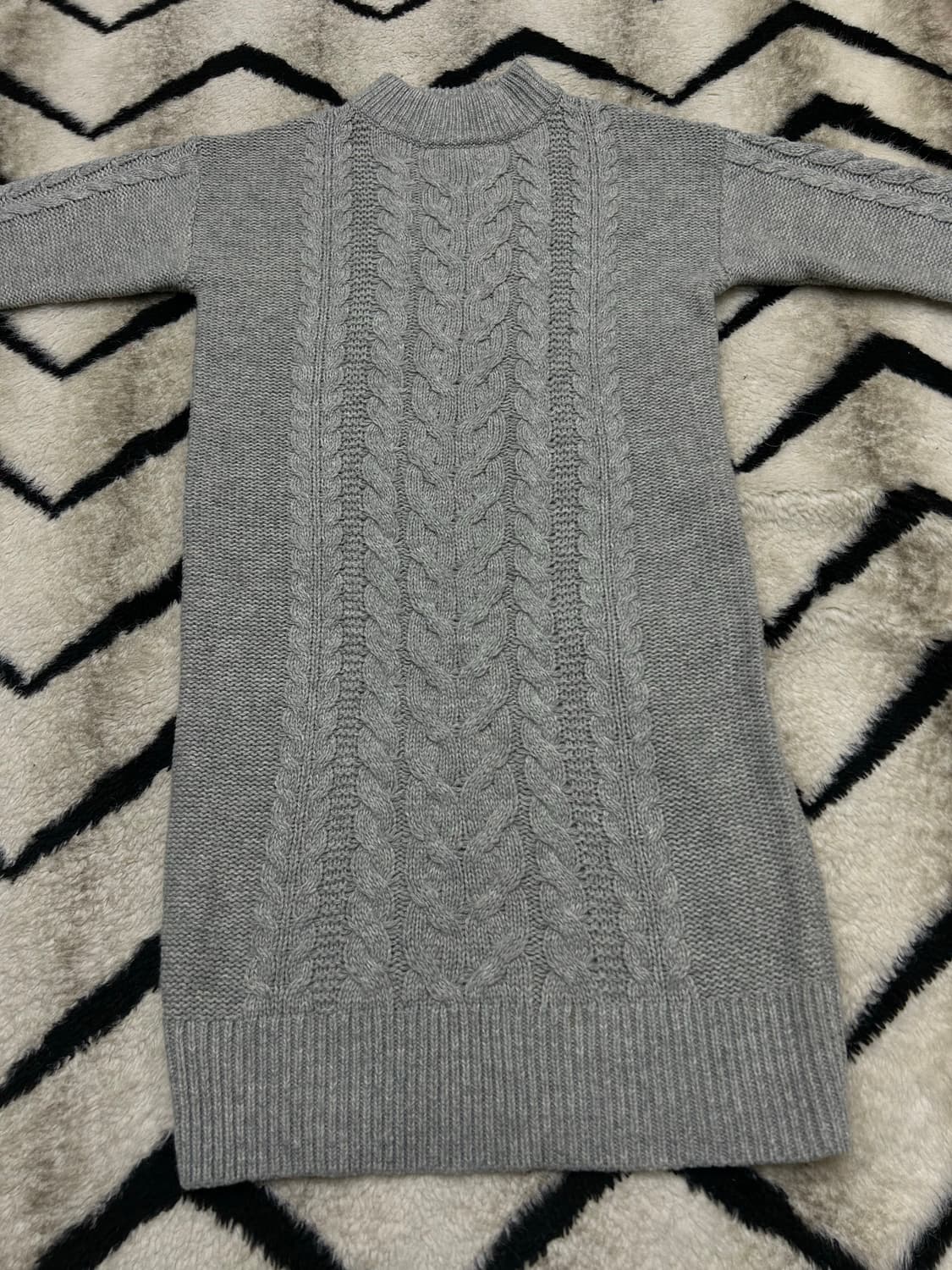 [S]유니클로 라운드 꽈배기 니트 원피스/그레이 상품이미지3