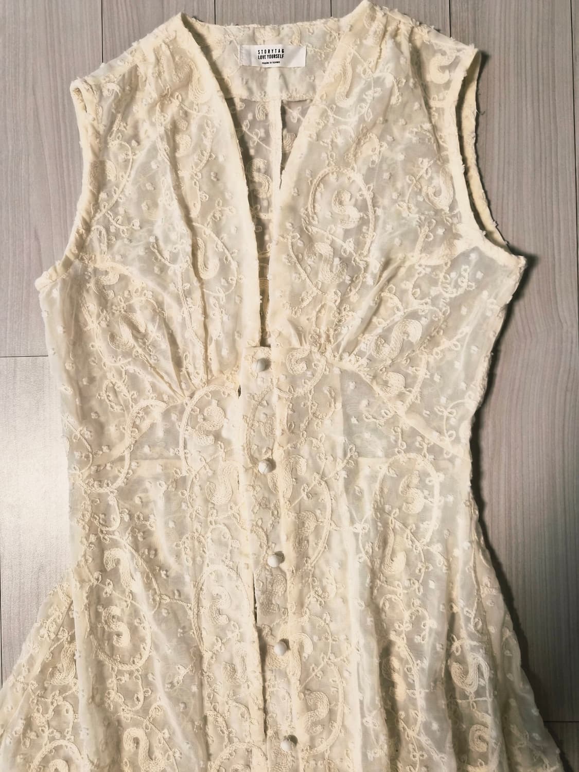 레이스 자수 레이어드 롱 로브 (화이트/아이보리) 상품이미지2