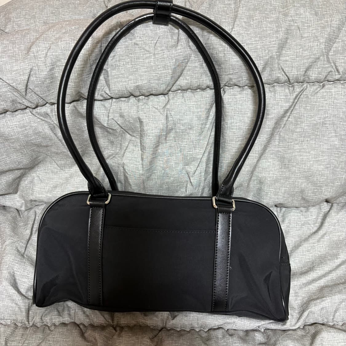 히어리 나일론 숄더백 - Ember Boston Bag(Black) 상품이미지3