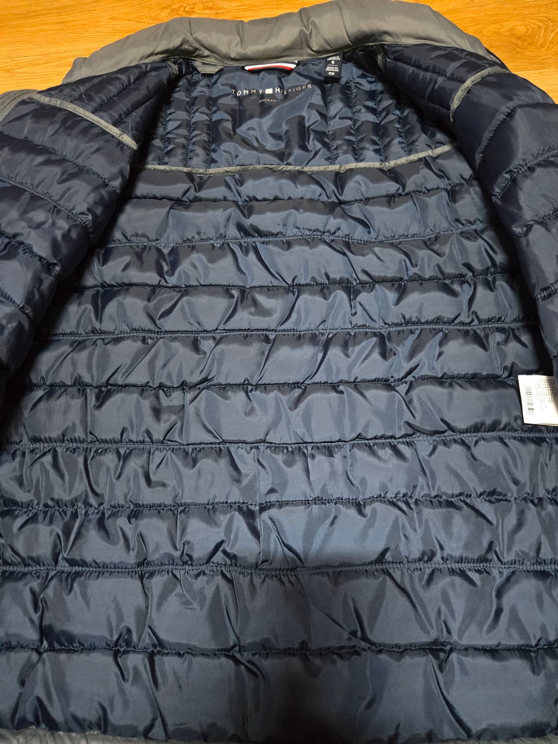 타미힐피거 남성 경량패딩 상품이미지4