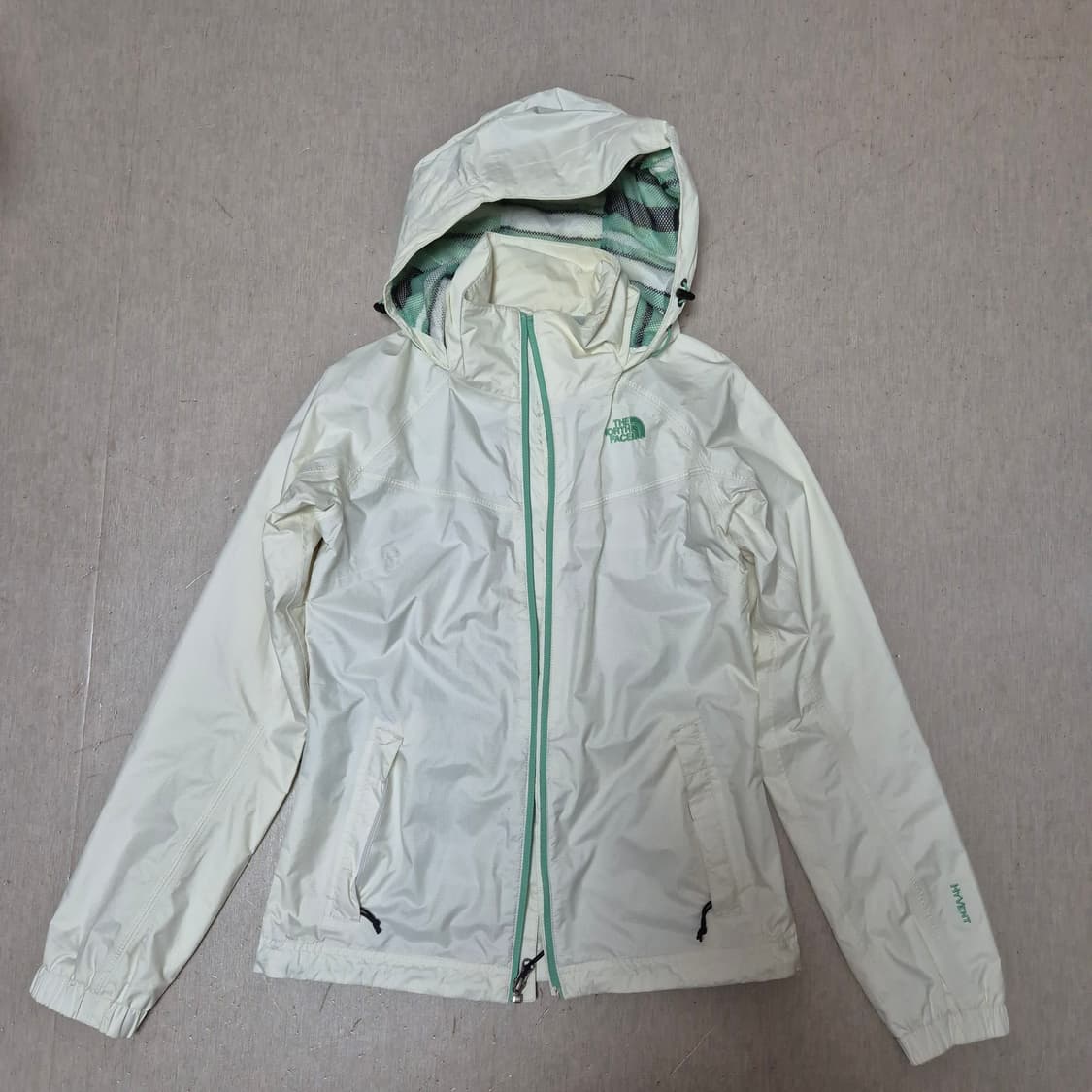 노스페이스 아이보리 바람막이 자켓 상품이미지2
