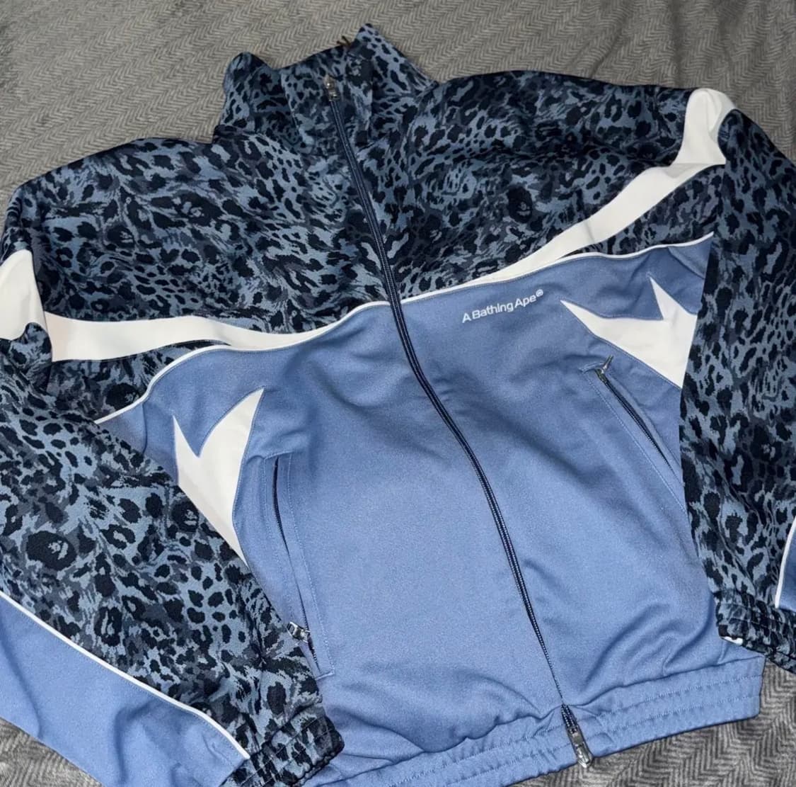 베이프 레오파드 트랙 셋업 상품이미지1