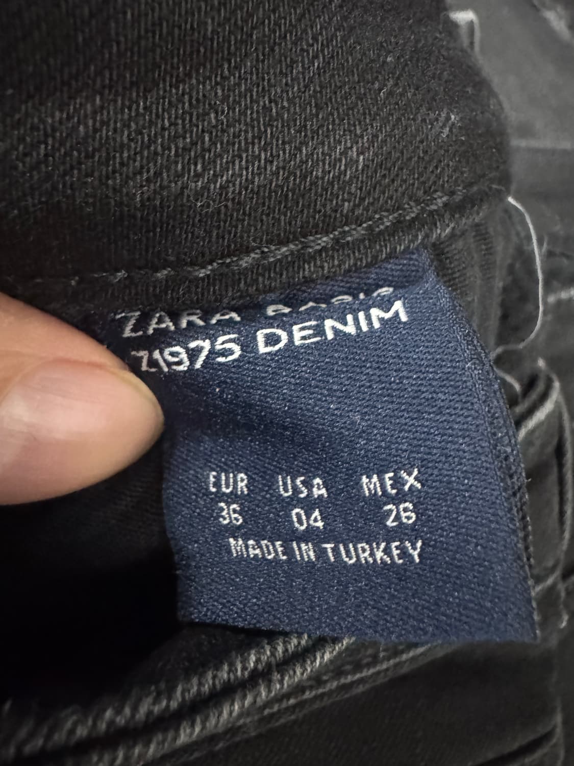 여성 자라 ZaRa Z1975 데미지 찢청 블랙진 상품이미지4
