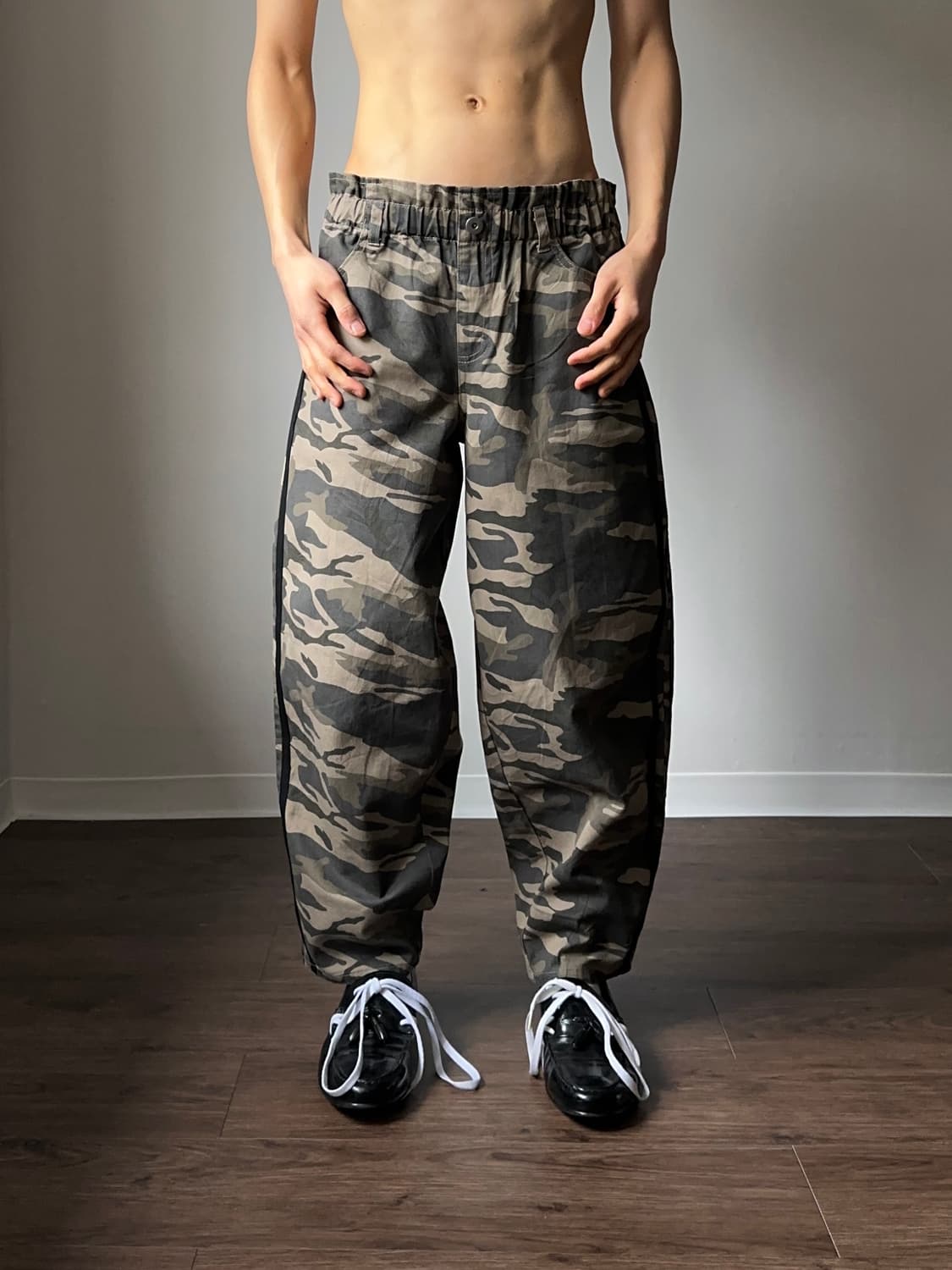 Chip Clip 크롭 카모플라쥬 트랙 팬츠 상품이미지5