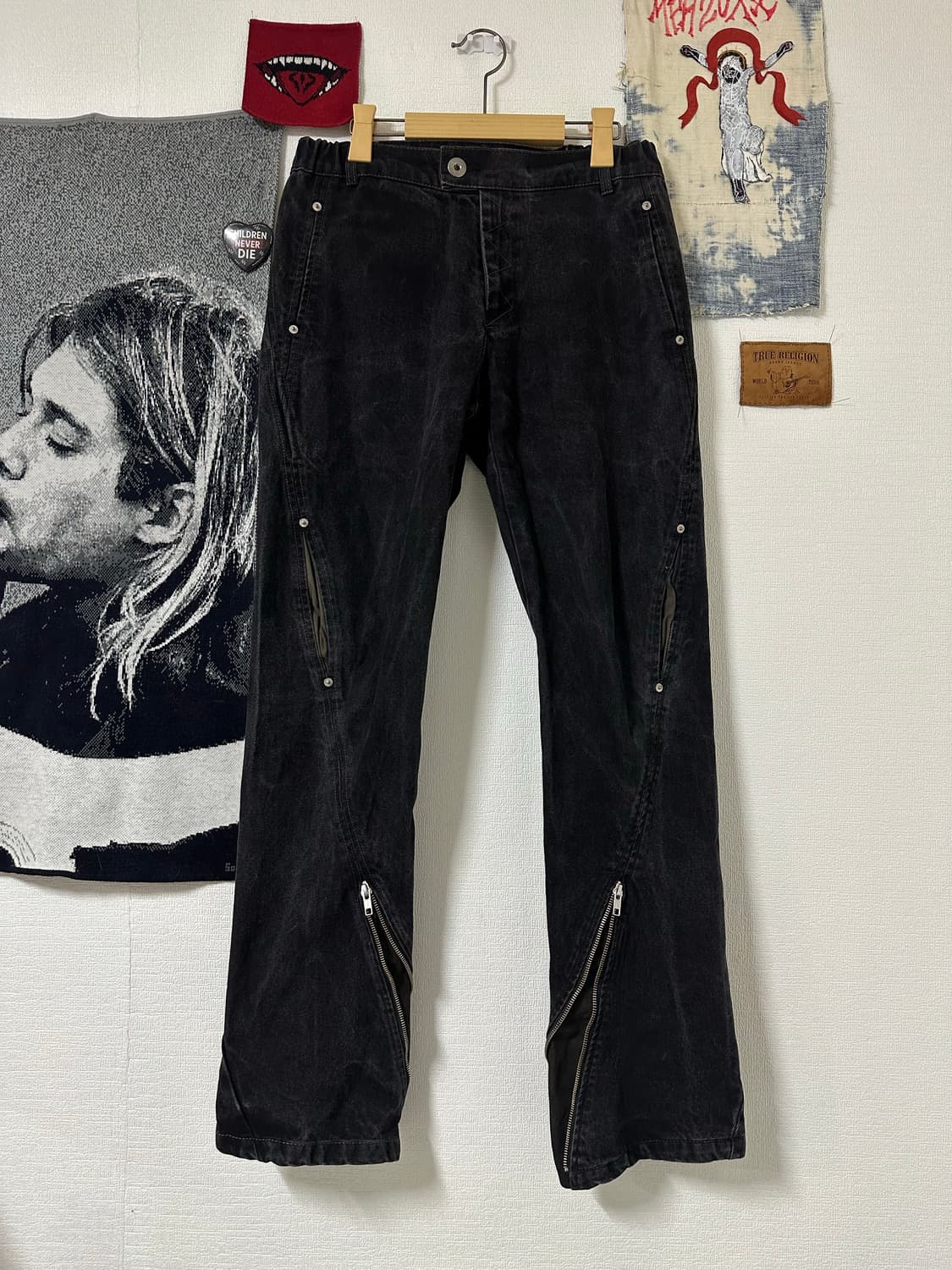 넥스트도어립스 트위스트 디테일 지퍼기믹 워싱데님 상품이미지2