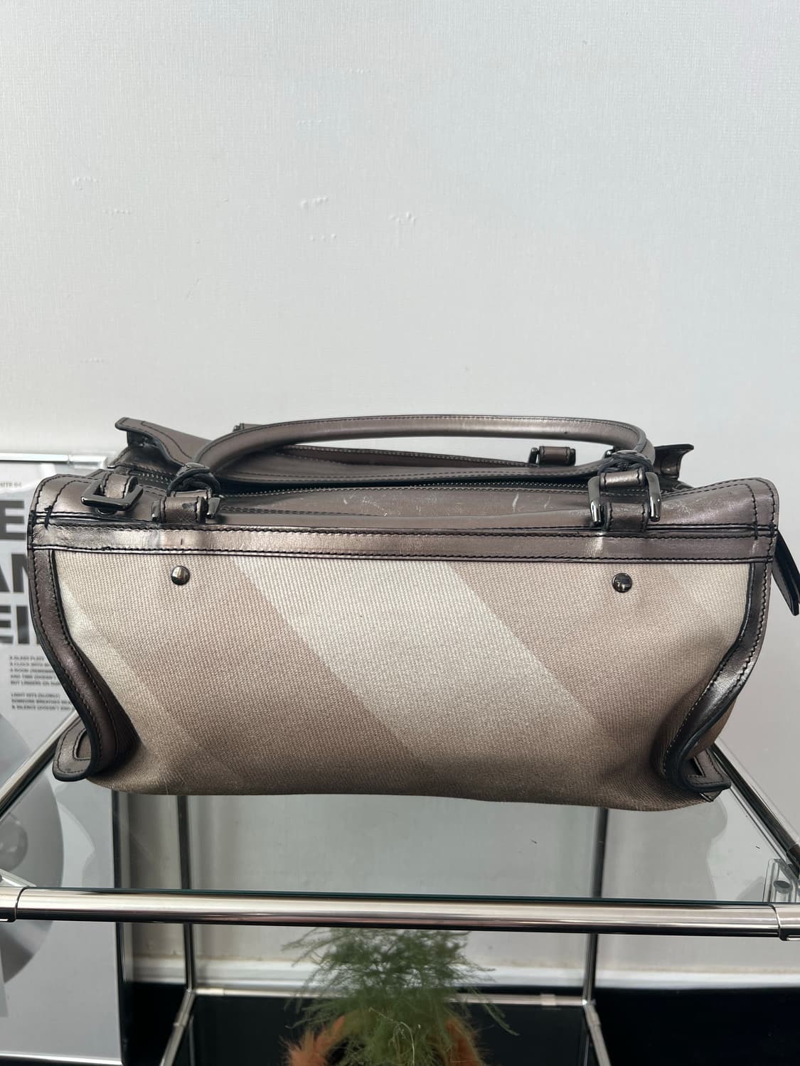 버버리 메탈릭 노바 체크 필그림 숄더백  상품이미지4