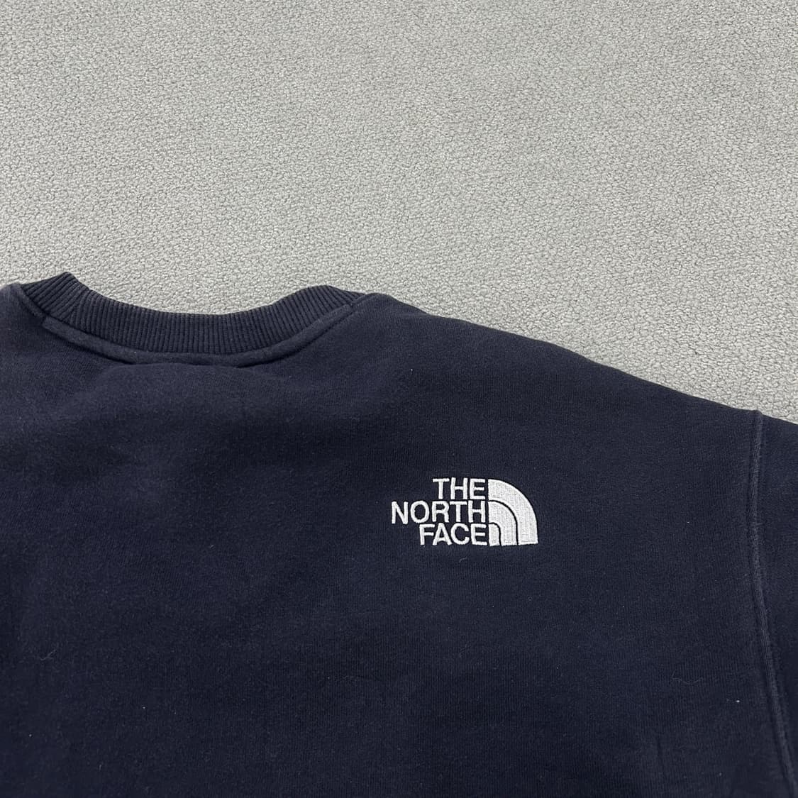 노스페이스 검정색 맨투맨 티셔츠 패치 s 상품이미지3