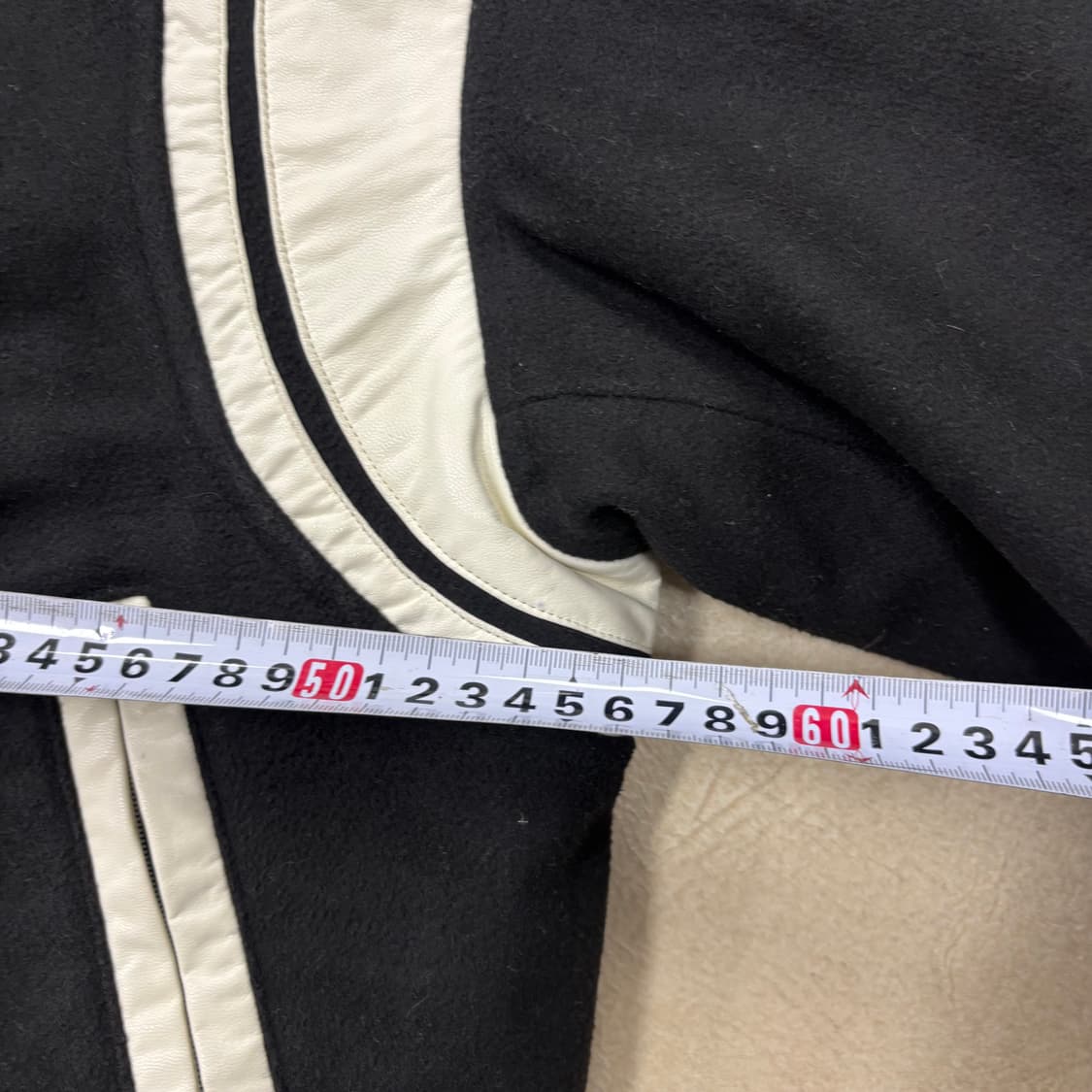 이벳필드 블랙 스몰로고 바시티자켓 상품이미지5