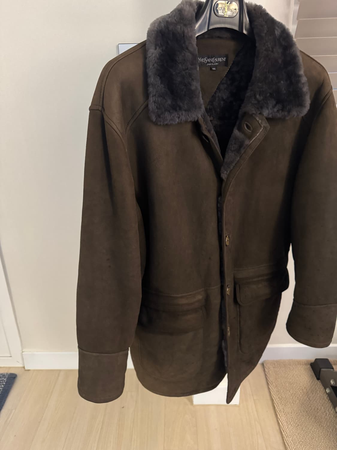 YSL 입생로랑 고동색 브라운 무스탕 반코트 105 상품이미지3