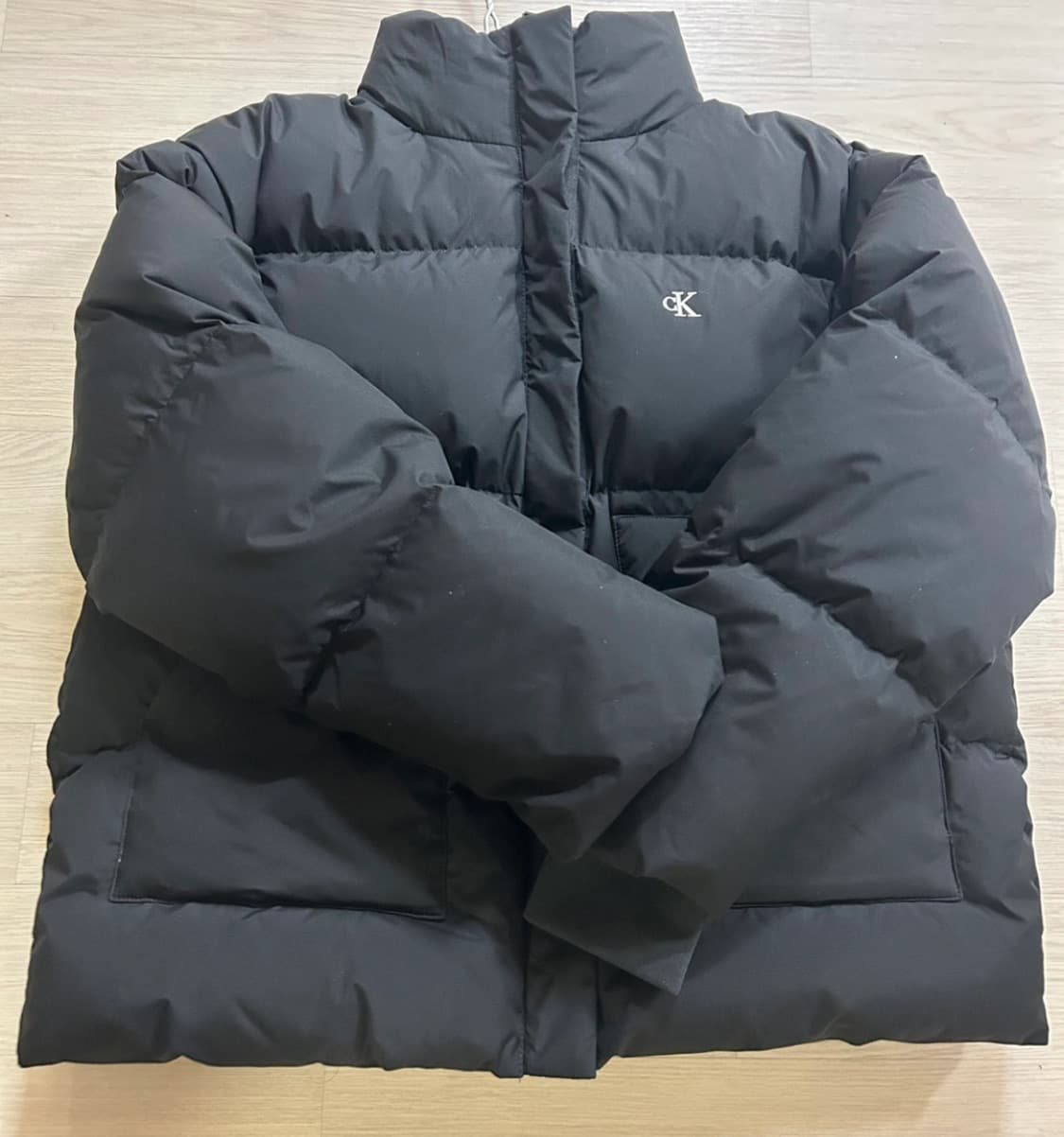 캘빈클라인 CK 블랙 패딩 S 310,000➡️80,000 상품이미지1