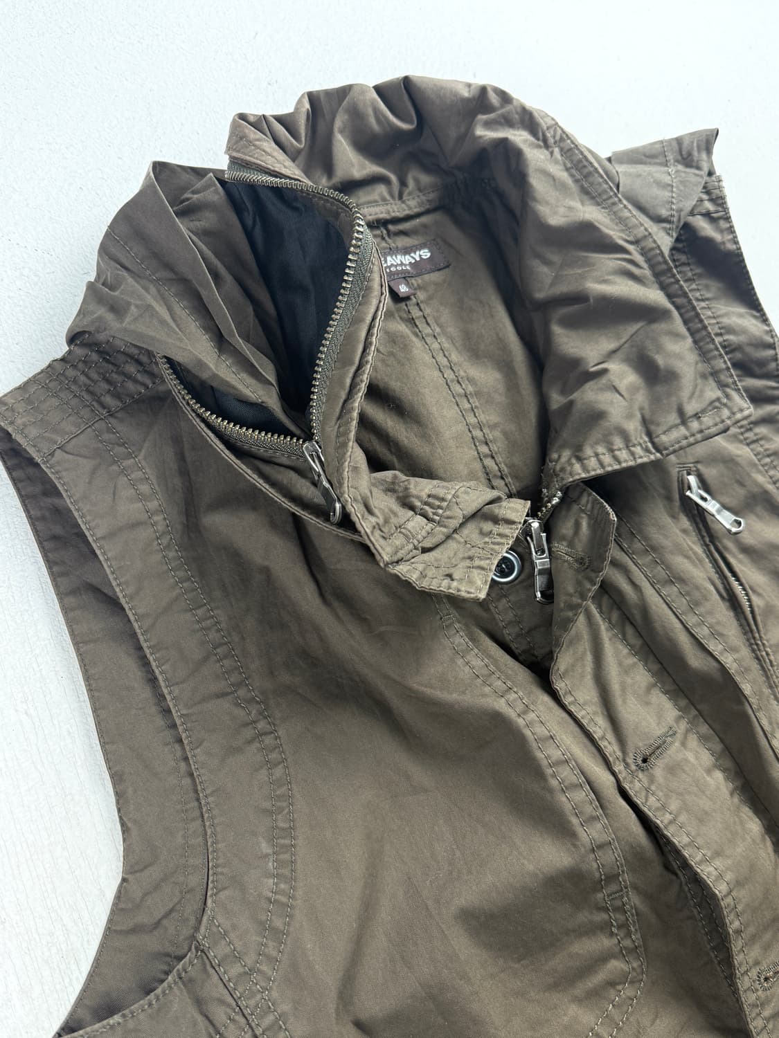 Hideaways 투웨이 후드 베스트 상품이미지9