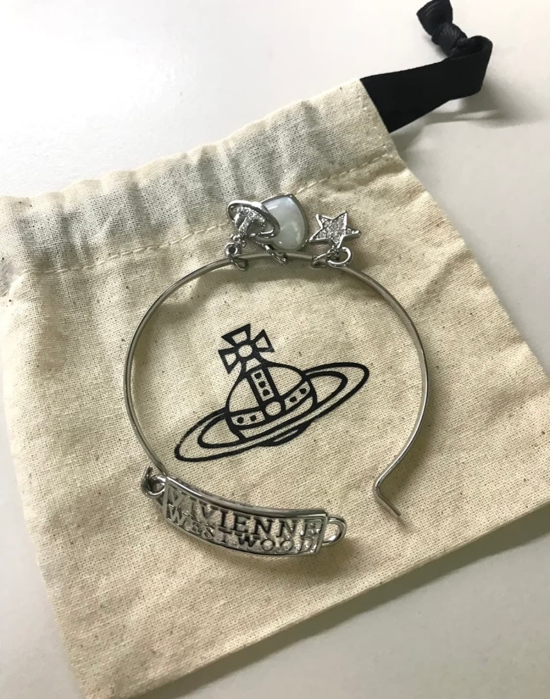 비비안웨스트우드 마더 펄 하트 스타 오브 뱅글 팔찌 상품이미지1