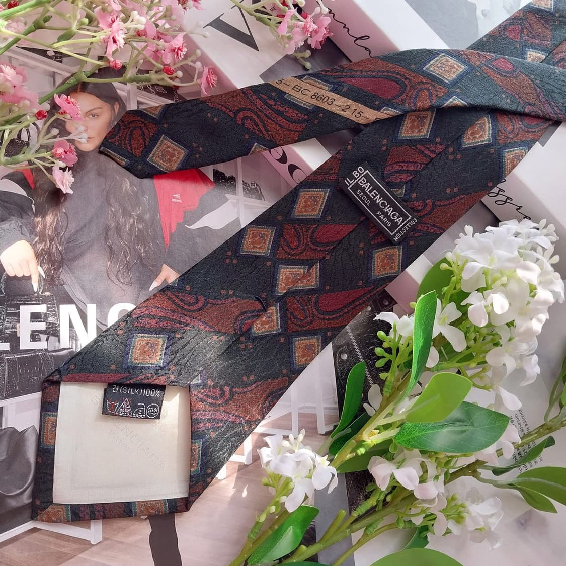 발렌시아가 실크 아트 패턴 넥타이 8.6cm A+등급 KK268
 상품이미지5