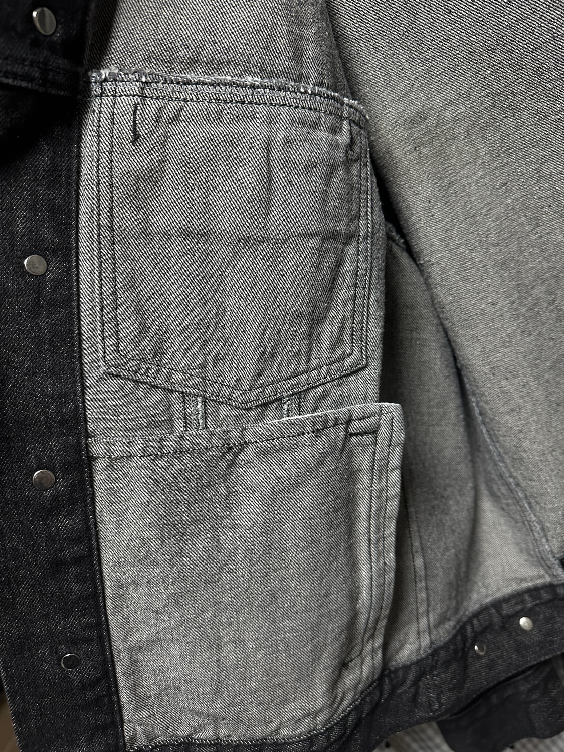 [노이어] 오버핏 크롭 데님 자켓 (블랙) 상품이미지9