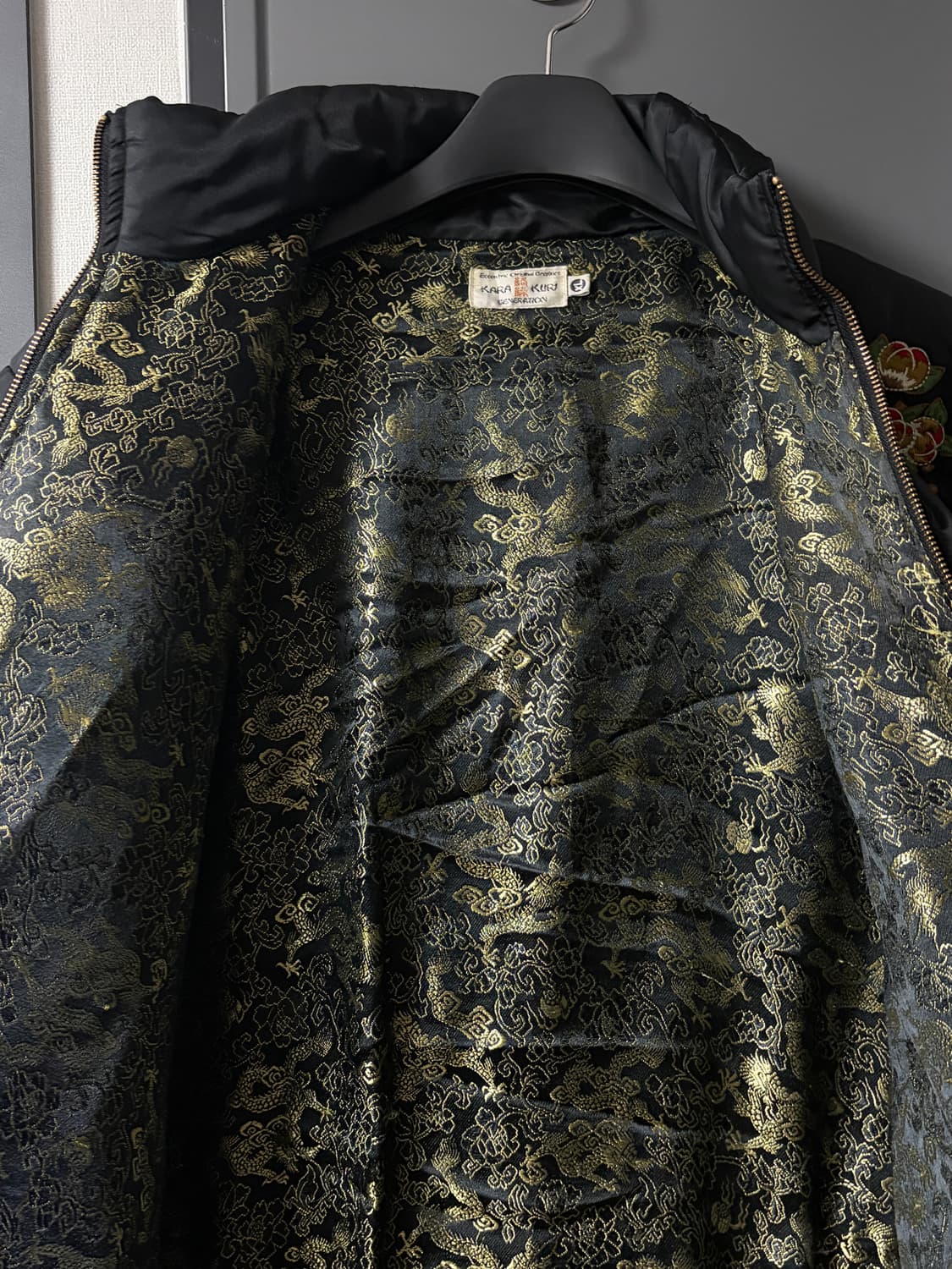 카라쿠리 타마시 자수 패딩 상품이미지4