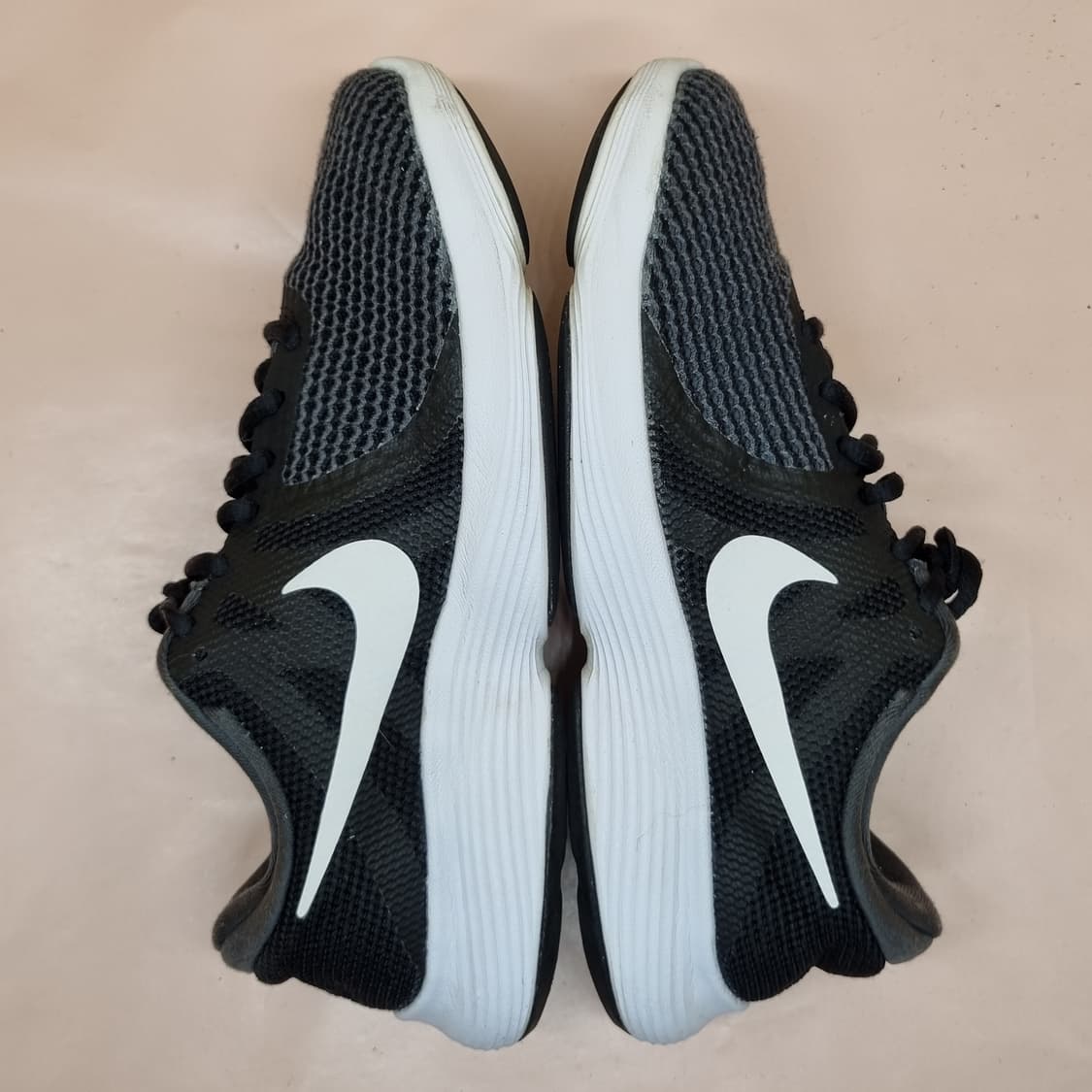 나이키 레볼루션4  런닝화 250 상품이미지5