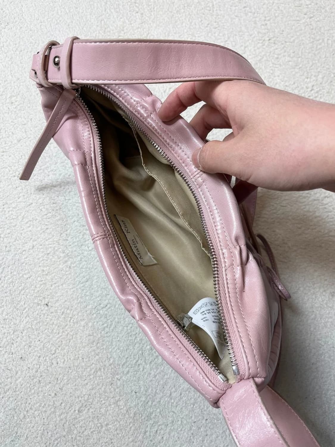 마뗑킴 25FW 하프 셔링 핑크 리본 라운드 백 Q1234 상품이미지7