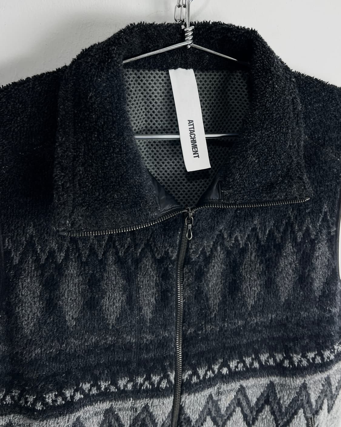 Attachment Jacquard Wool High Neck Vest 상품이미지9