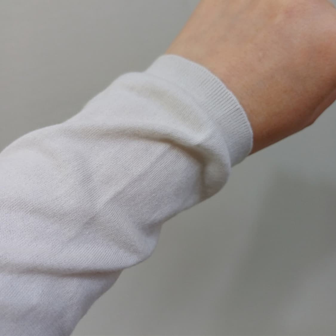 정품 브루넬로쿠치넬리 얇은 봄 가을 브이넥 니트 여성 M 사랑봉봉 상품이미지7