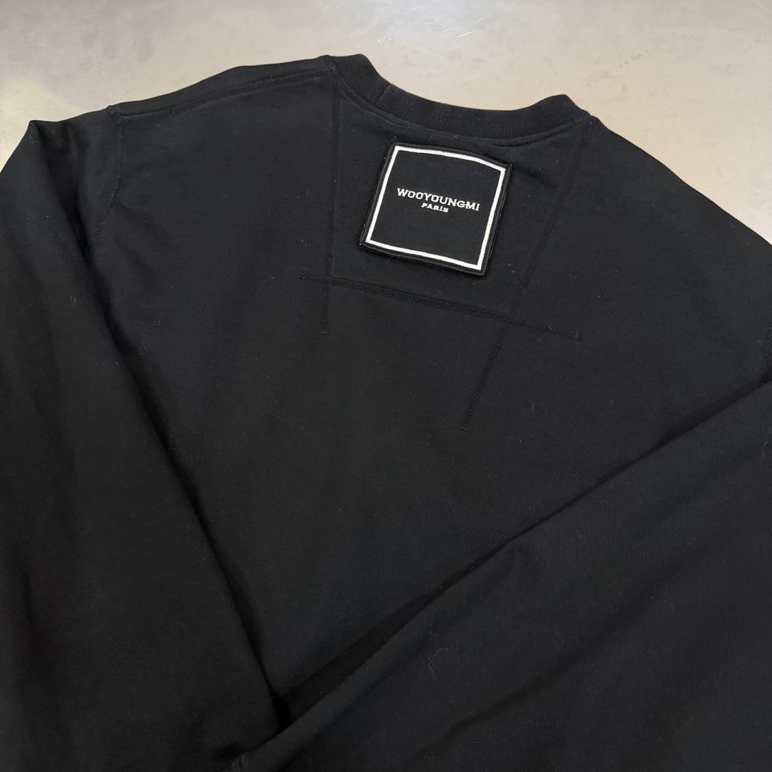 [리오브] 우영미 스퀘어 라벨 맨투맨 상품이미지3