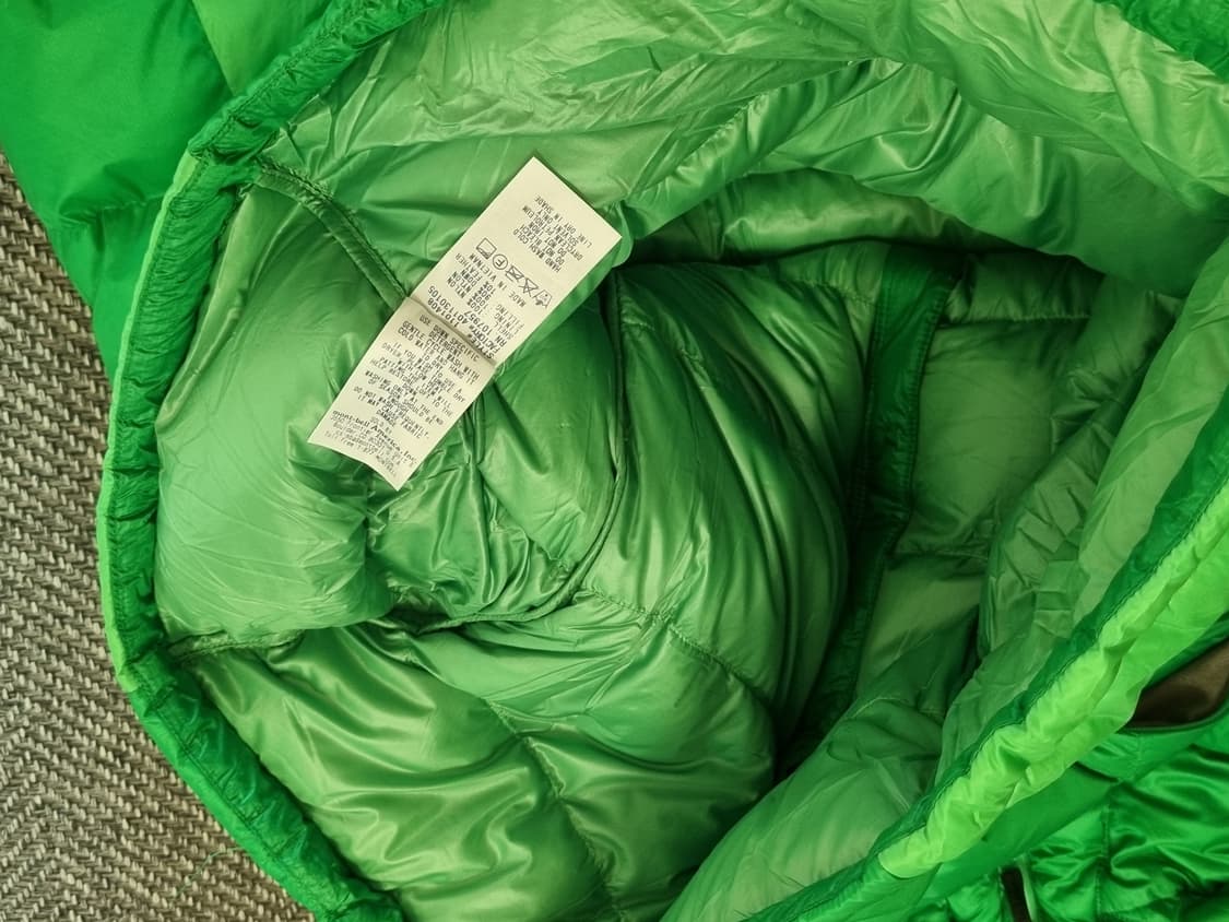 MONTBELL — 그린 경량 구스다운 자켓 상품이미지3