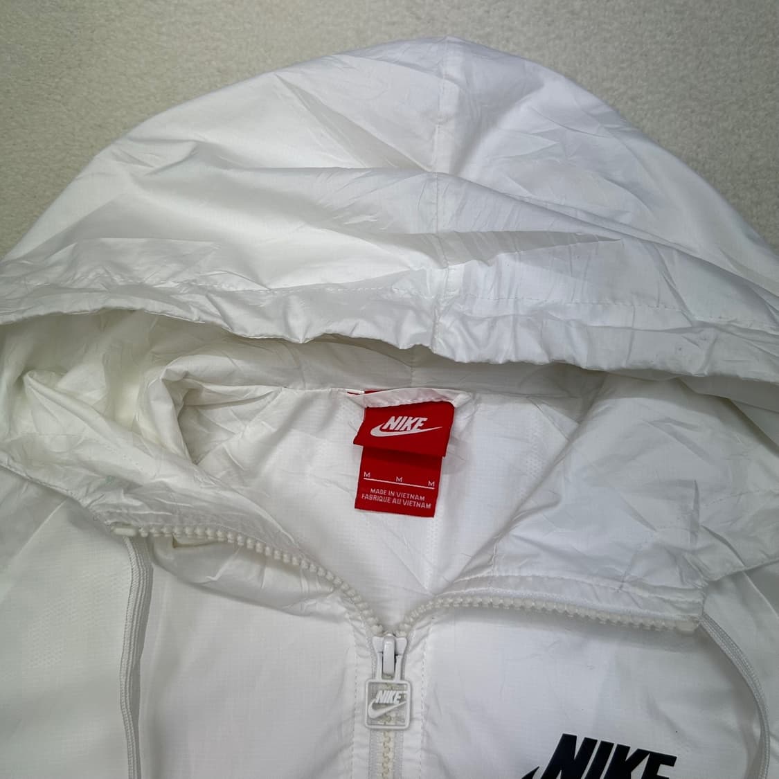 Nike black & white windrunner 상품이미지6