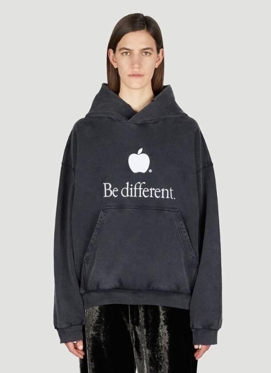 발렌시아가 애플 로고 후드티 런웨이 버전 X 상품이미지1