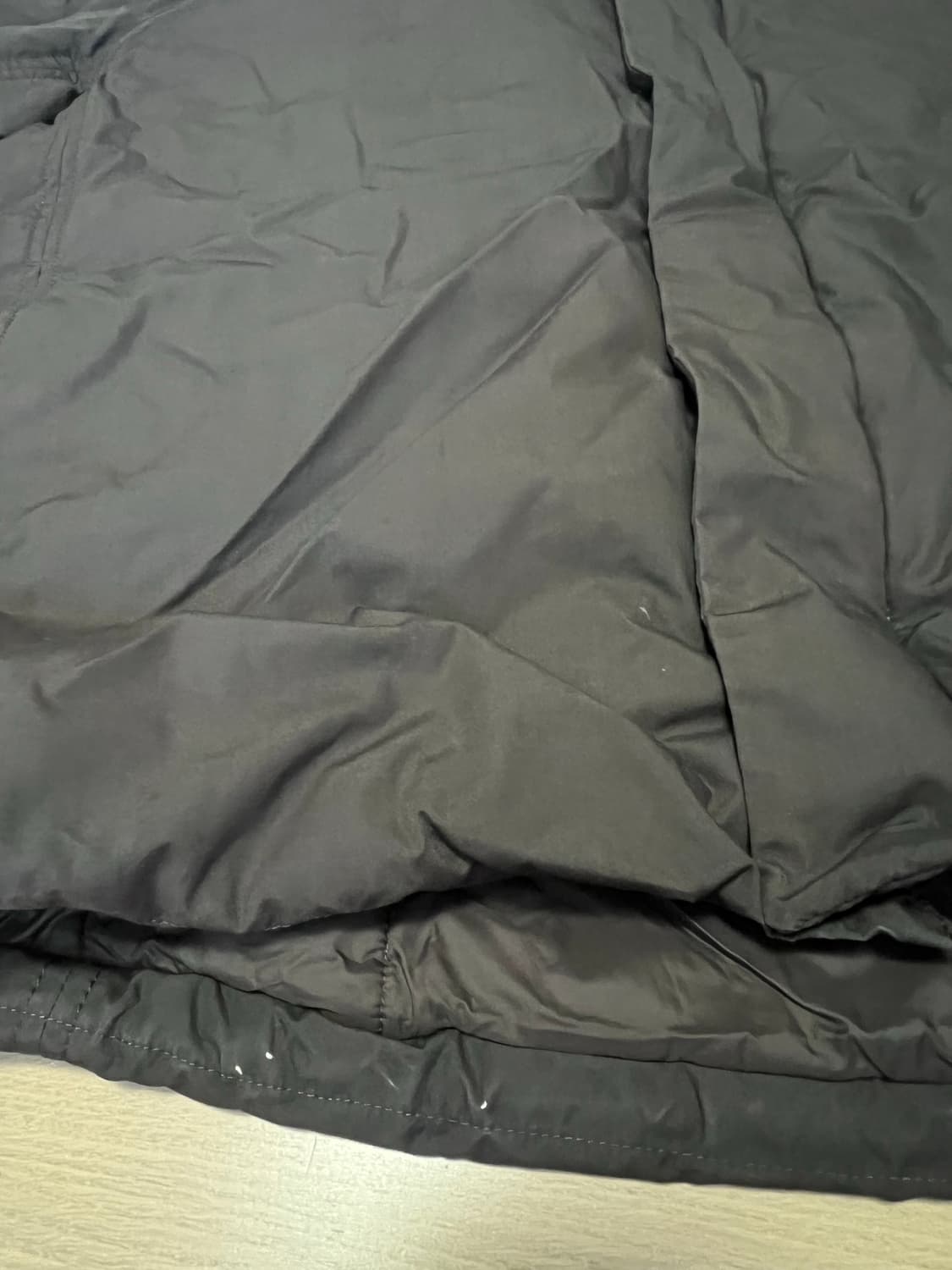 유니클로 U 퍼프테크 볼륨 파카 다크 브라운 L사이즈 상품이미지4