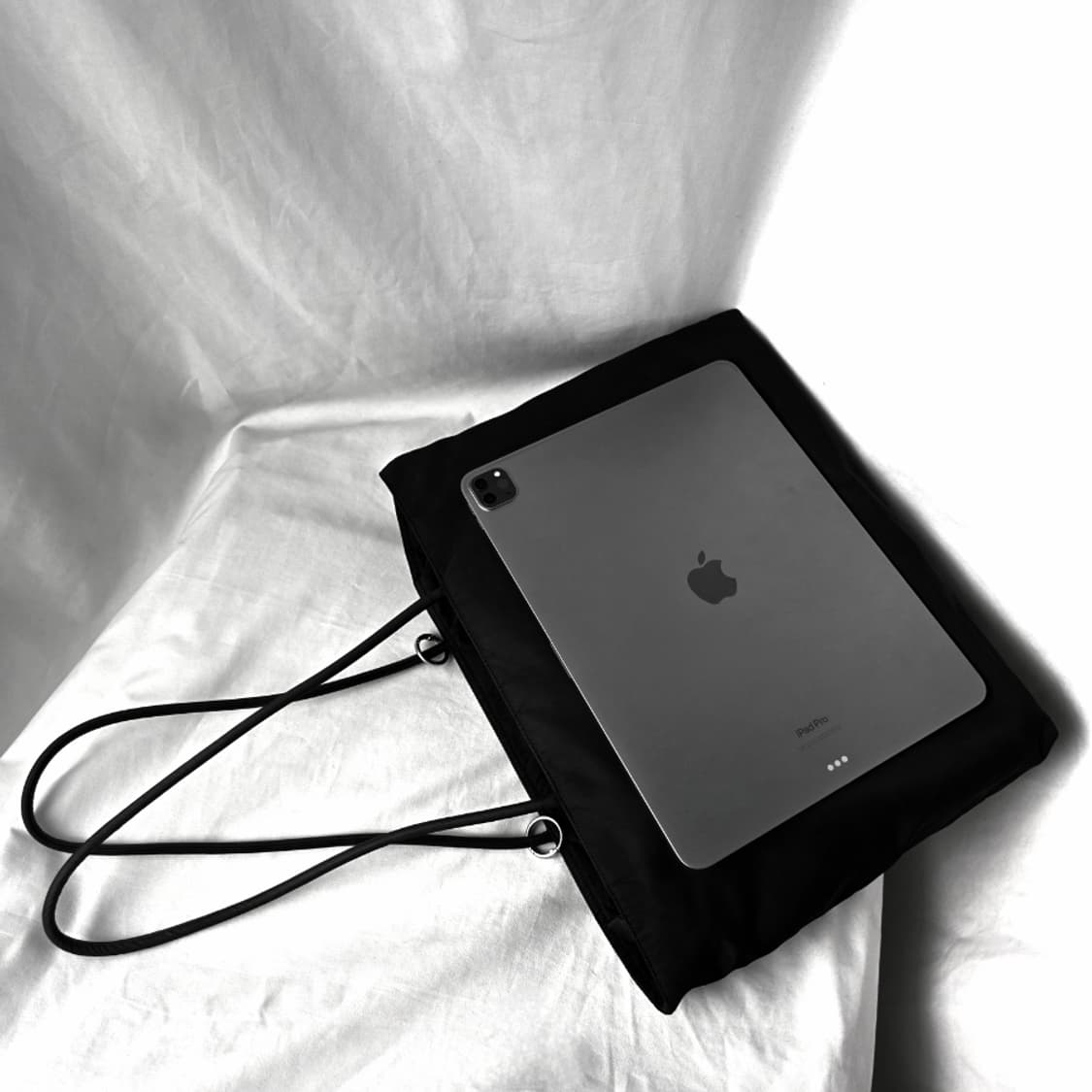 [정품 PRADA] 프라다 포코노 나일론 쇼퍼백 숄더백 라지 상품이미지10