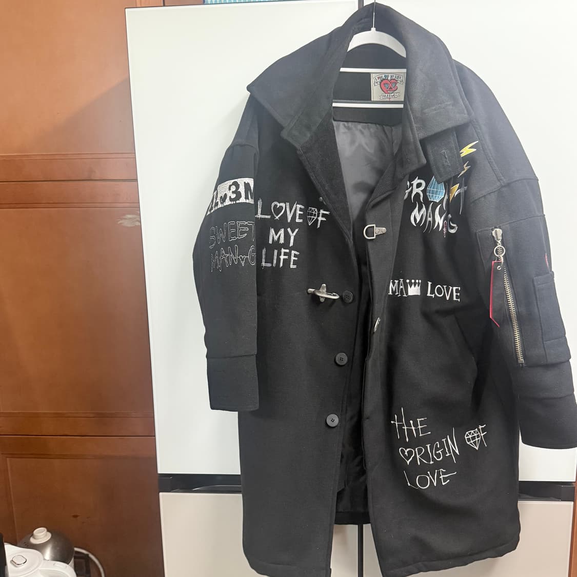 그라피스트 만지 자수 헤비 코트 os 상품이미지1