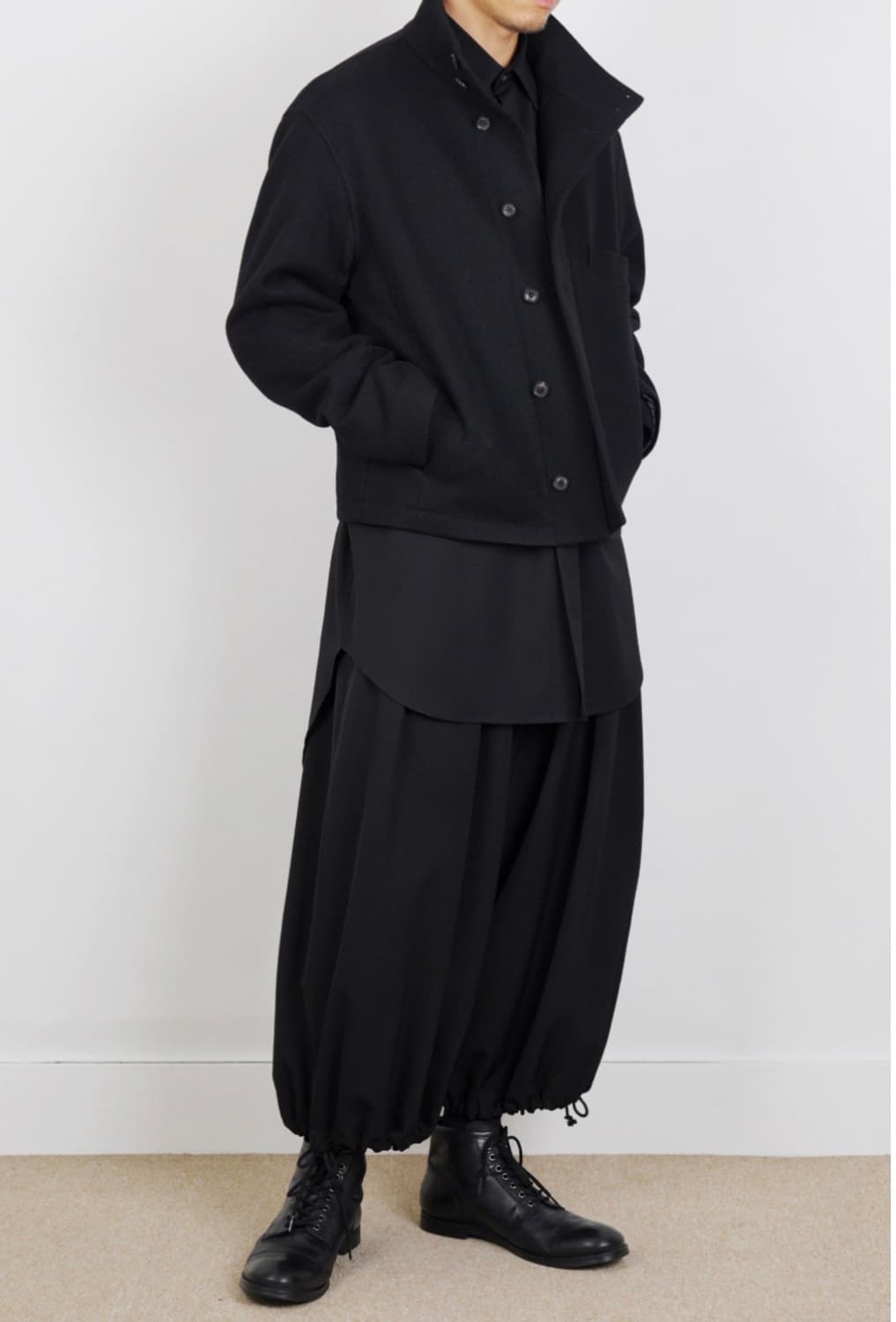 한블랙 STAND COLLAR CROPPED OVERCOAT 상품이미지3