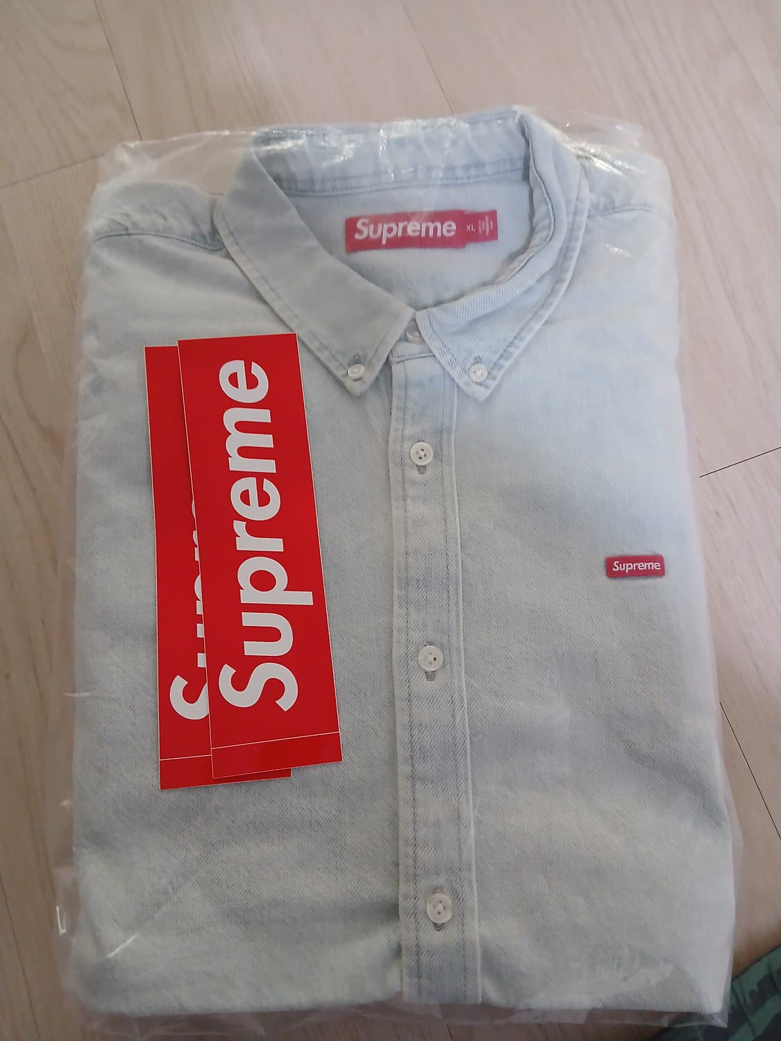 슈프림 스몰 박스 셔츠 워시드 데님 상품이미지1