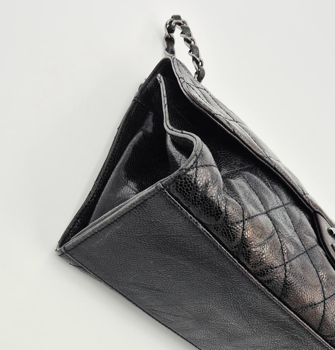 
샤넬 CC 크레이브 빈티지 글레이즈드 캐비어 클래식백 라지
 상품이미지6